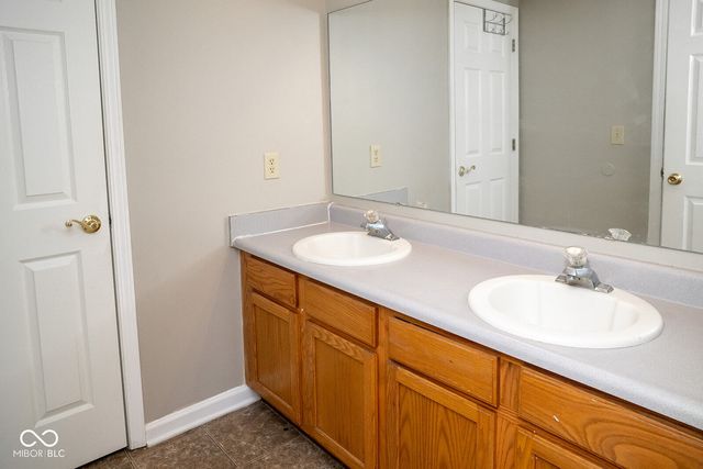 1941 Acorn Drive, Franklin, IN 46131