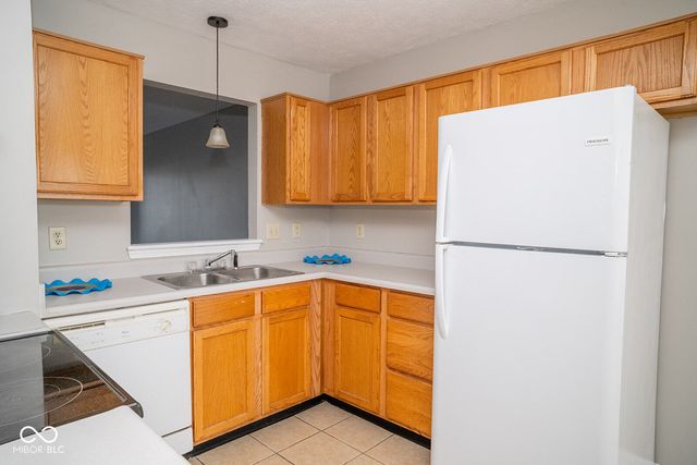 1941 Acorn Drive, Franklin, IN 46131