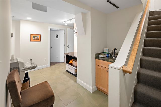 930 Massachusetts, Cambridge, MA 02139