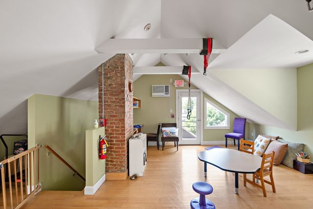 930 Massachusetts, Cambridge, MA 02139