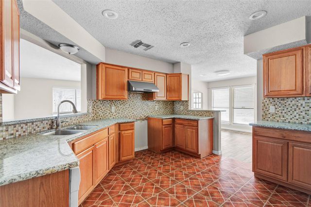 11006 Landsbury Court, Houston, TX 77099