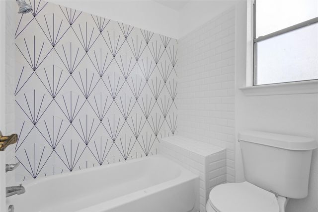 11006 Landsbury Court, Houston, TX 77099