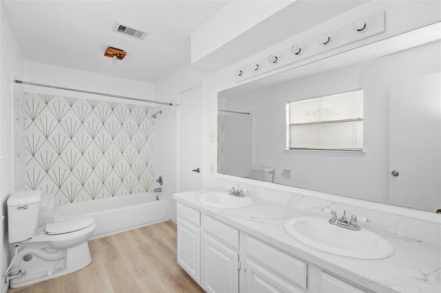 11006 Landsbury Court, Houston, TX 77099