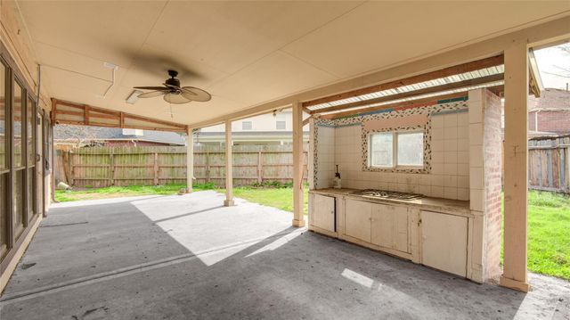 11006 Landsbury Court, Houston, TX 77099