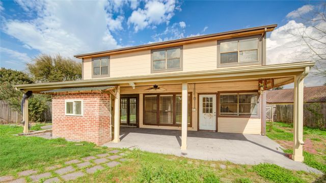 11006 Landsbury Court, Houston, TX 77099