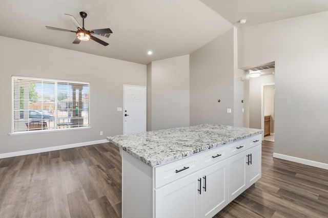 5642 W Donner Avenue, Fresno, CA 93722