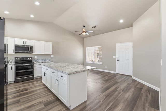 5642 W Donner Avenue, Fresno, CA 93722
