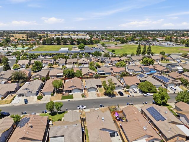 5642 W Donner Avenue, Fresno, CA 93722