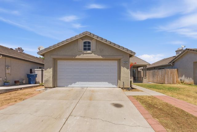 5642 W Donner Avenue, Fresno, CA 93722