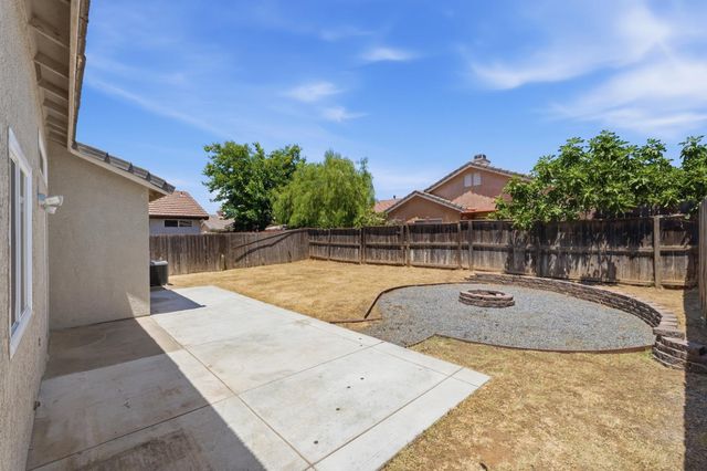 5642 W Donner Avenue, Fresno, CA 93722