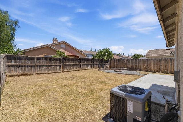 5642 W Donner Avenue, Fresno, CA 93722
