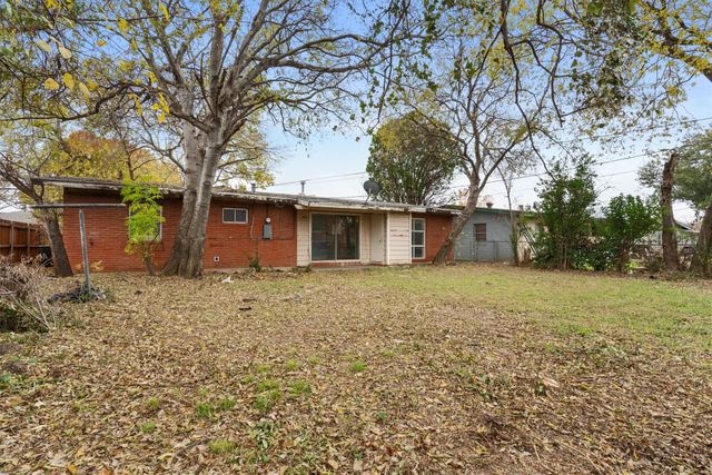 1905 Reever Street, Arlington, TX 76010