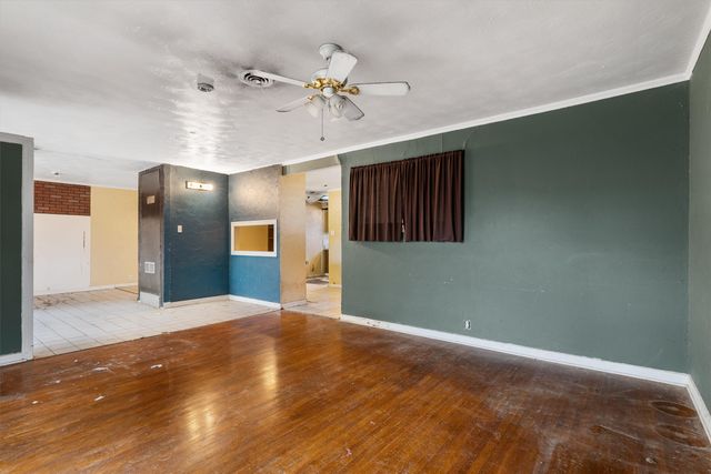 1905 Reever Street, Arlington, TX 76010