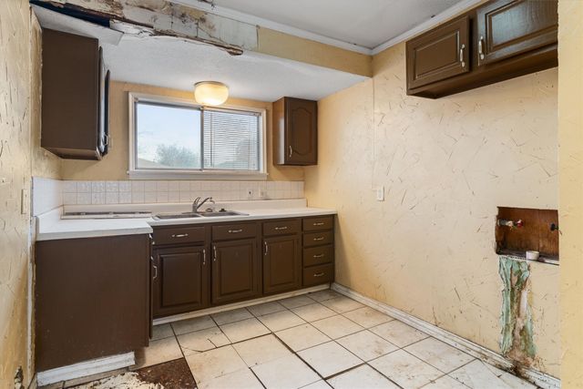 1905 Reever Street, Arlington, TX 76010