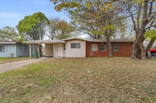 1905 Reever Street, Arlington, TX 76010