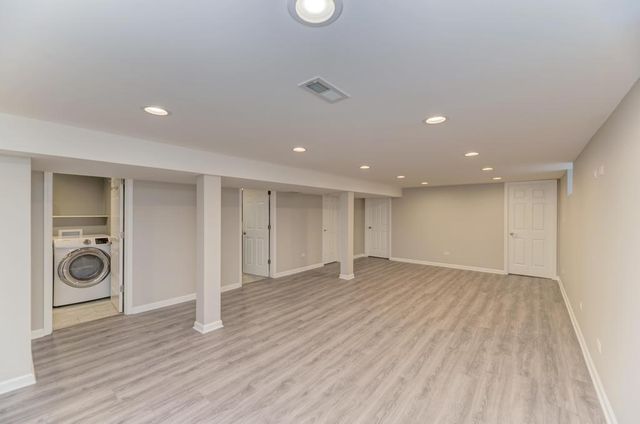 7964 S Tripp Avenue, Chicago, IL 60652