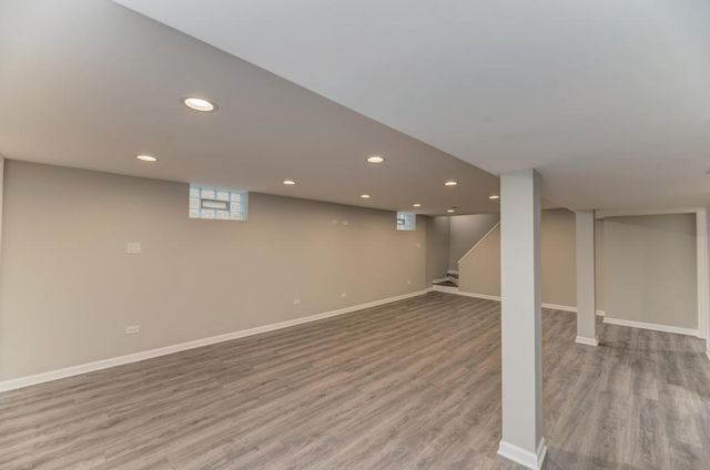 7964 S Tripp Avenue, Chicago, IL 60652