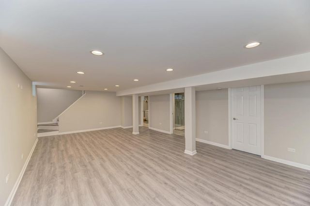 7964 S Tripp Avenue, Chicago, IL 60652