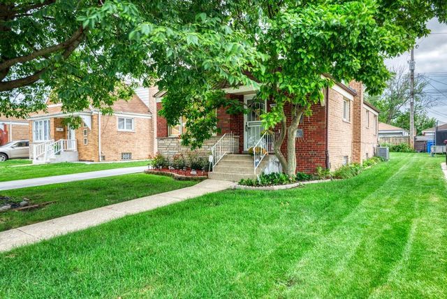 7964 S Tripp Avenue, Chicago, IL 60652
