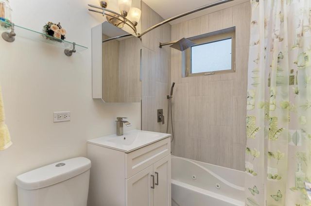 7964 S Tripp Avenue, Chicago, IL 60652