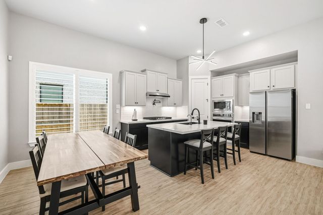 5202 Murillo Drive, Manvel, TX 77583