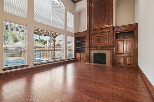 8323 Albritton Drive, Frisco, TX 75036