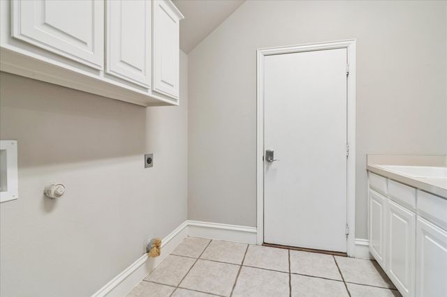 8323 Albritton Drive, Frisco, TX 75036