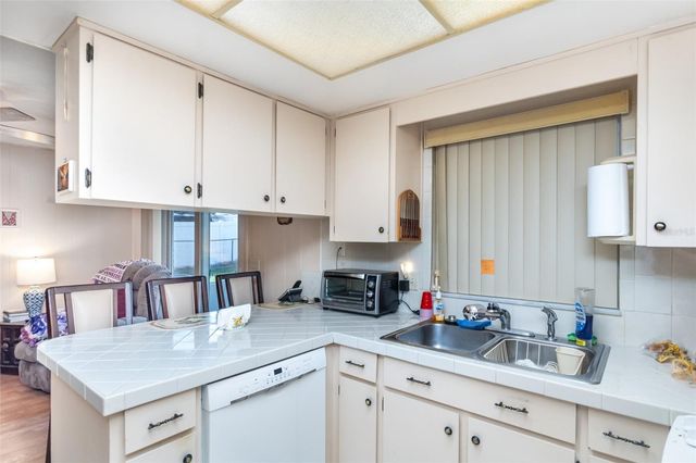 912 N FAIRBAIRN DRIVE, Deltona, FL 32725