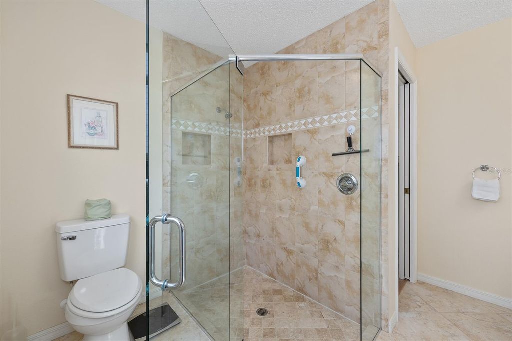 Image 28 of property listing at 16845 SE 93RD CUTHBERT CIRCLE, The Villages, FL 32162