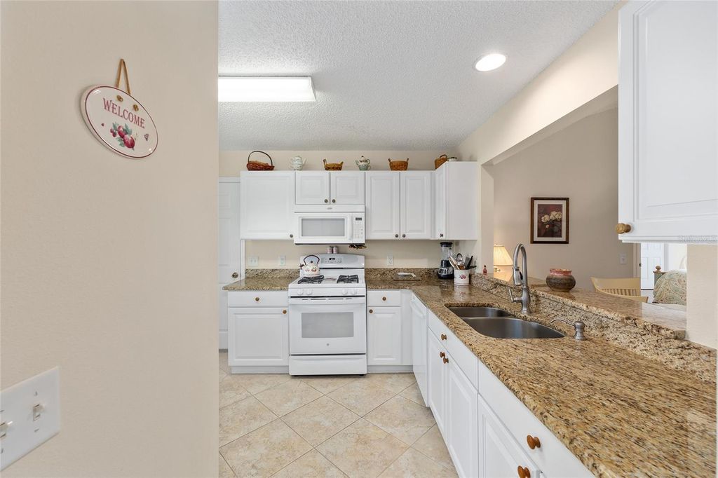 Image 6 of property listing at 16845 SE 93RD CUTHBERT CIRCLE, The Villages, FL 32162