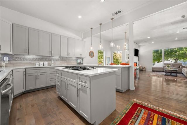 6121 Sharon Road, Fort Worth, TX 76116