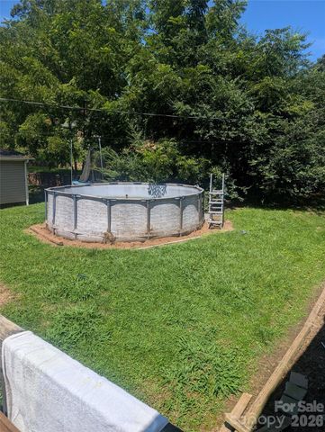 21 Lisa Drive, Canton, NC 28716