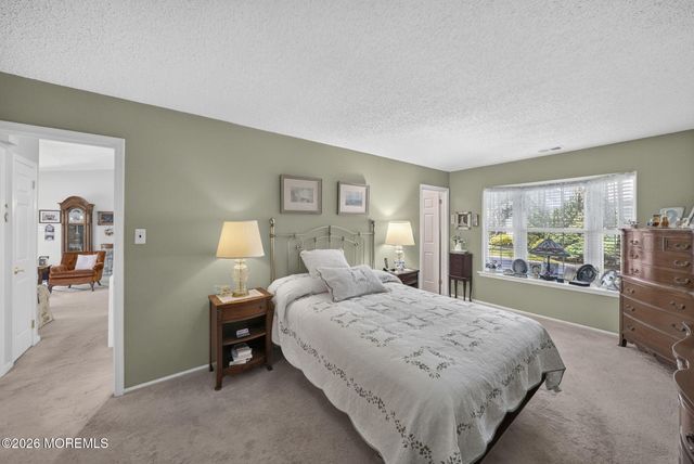 33 Carnaby Close, Freehold, NJ 07728