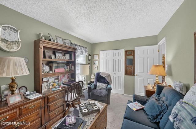 33 Carnaby Close, Freehold, NJ 07728