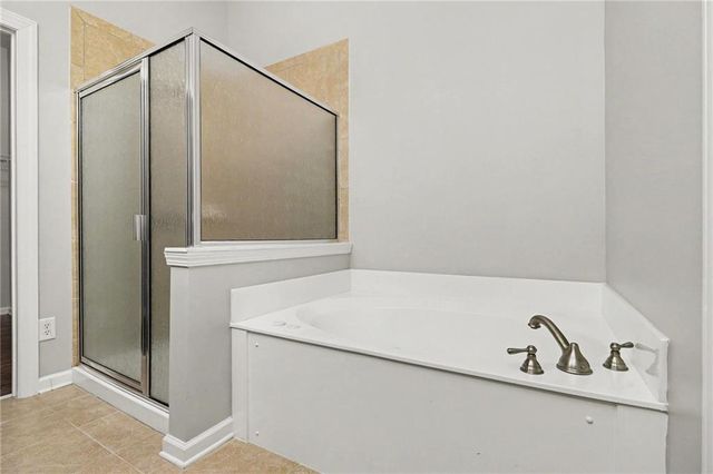3433 Kiveton Drive, Peachtree Corners, GA 30092