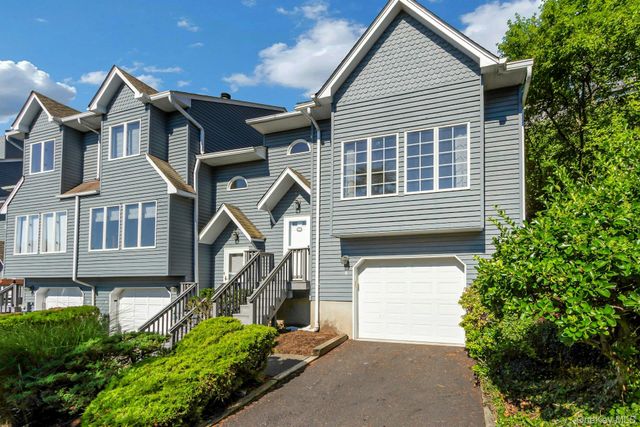 8 Village Gate Way 8, Nyack, NY 10960