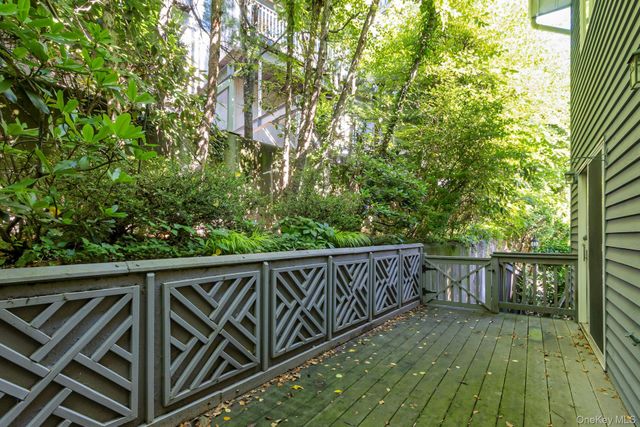 8 Village Gate Way 8, Nyack, NY 10960