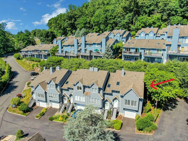 8 Village Gate Way 8, Nyack, NY 10960