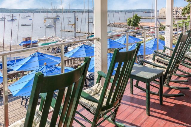 8 Village Gate Way 8, Nyack, NY 10960