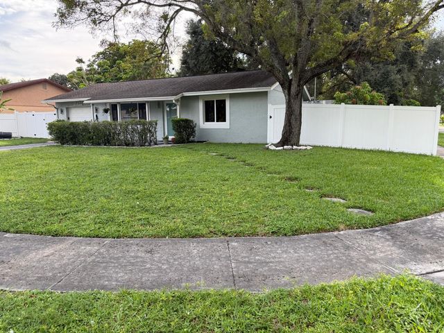 18422 SPANISH ISLES Place, Boca Raton, FL 33496
