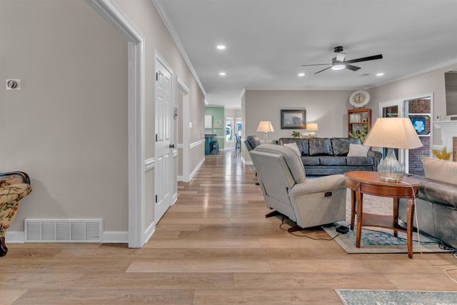 9597 CEDAR MIST CV E, Cordova, TN 38016