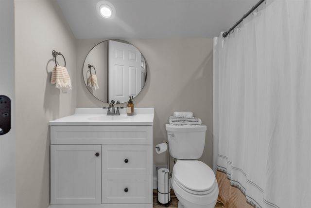 9597 CEDAR MIST CV E, Cordova, TN 38016