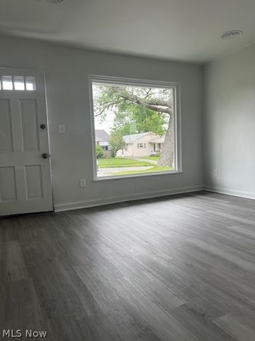 411 Wesley Avenue, Youngstown, OH 44509