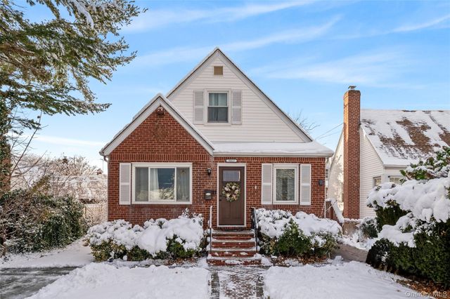 8412 Cross Island Parkway, Bellerose, NY 11426