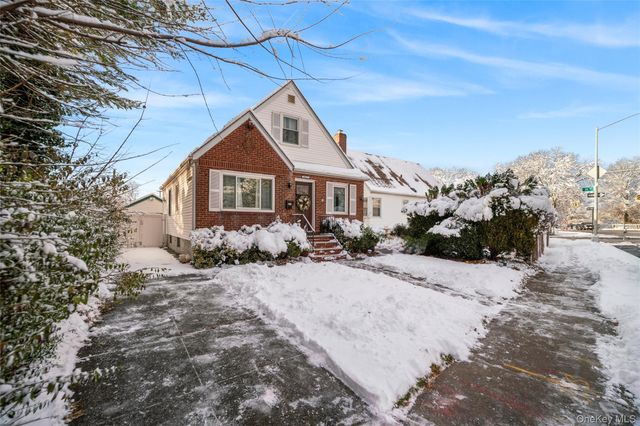 8412 Cross Island Parkway, Bellerose, NY 11426