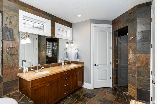 2751 E 4430 S, Holladay, UT 84124