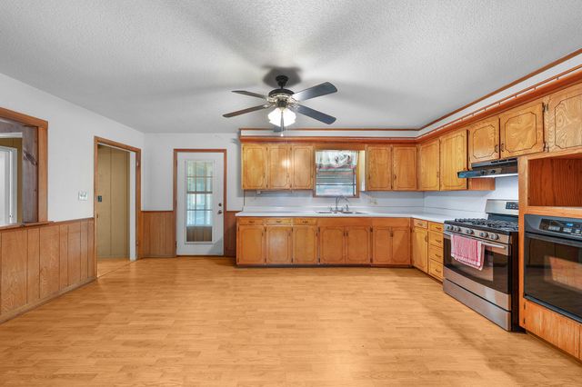 104 W Oak Street, Yantis, TX 75497