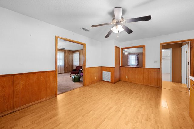 104 W Oak Street, Yantis, TX 75497