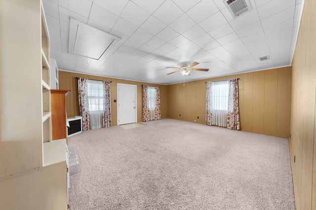 104 W Oak Street, Yantis, TX 75497
