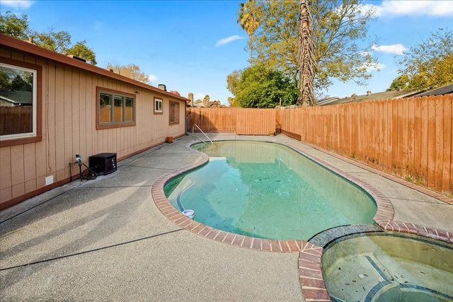 8020 Ramblewood Way, Citrus Heights, CA 95621